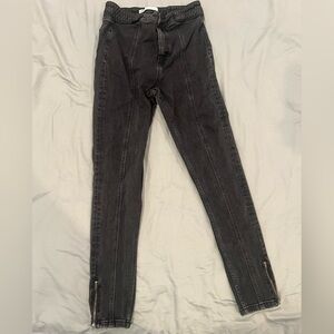 Skinny jeans with details. Sz 8